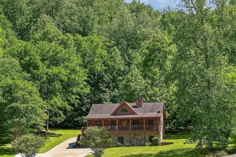110 Baymont Drive Lancaster TN 38569