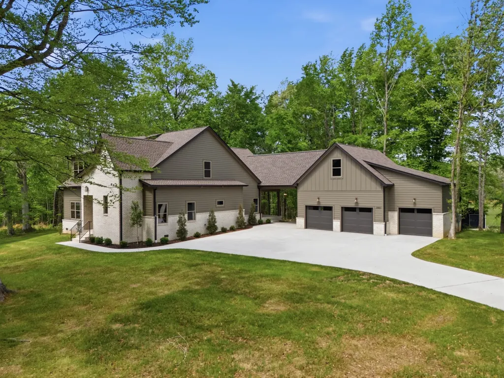 2957 Pace Road Clarksville TN 37043