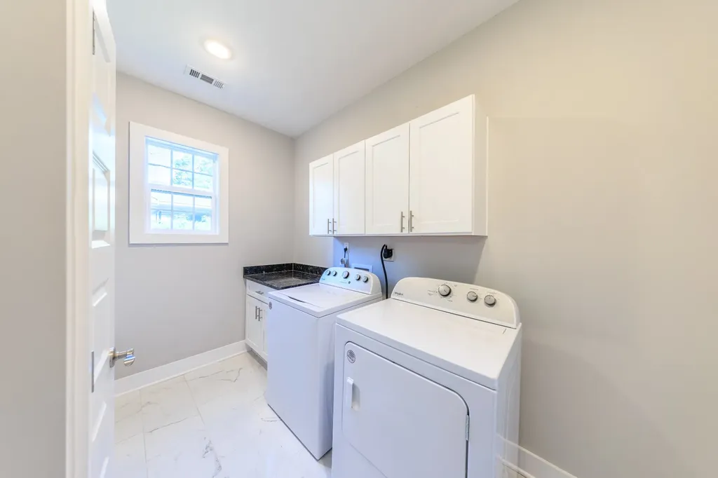 2207D 24th Avenue N Nashville TN 37208