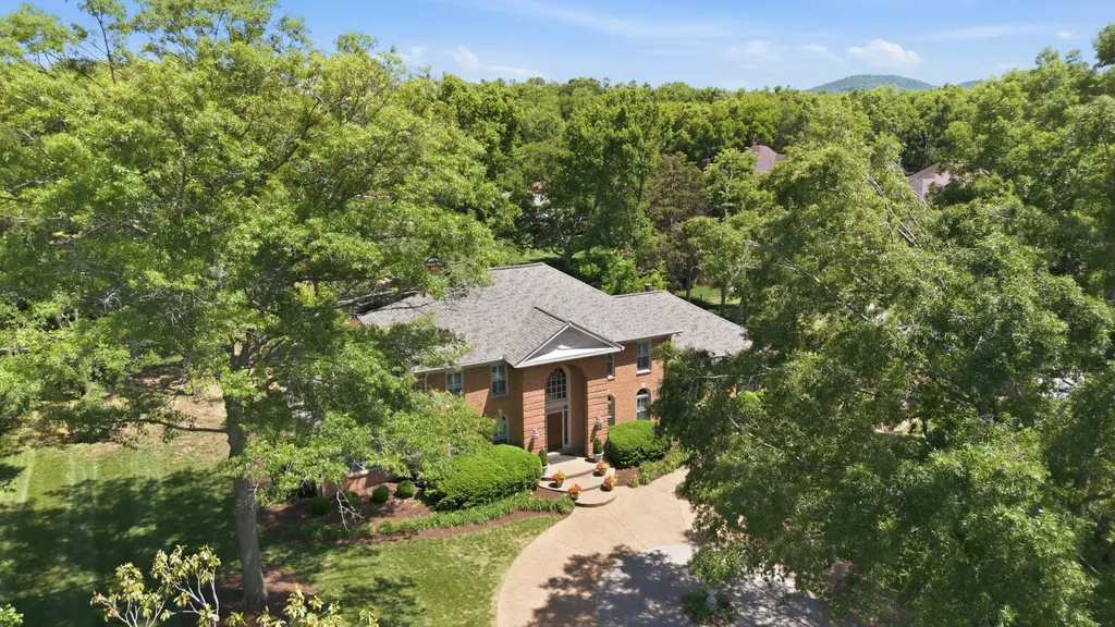 9102 E Cambridge Court Brentwood TN 37027