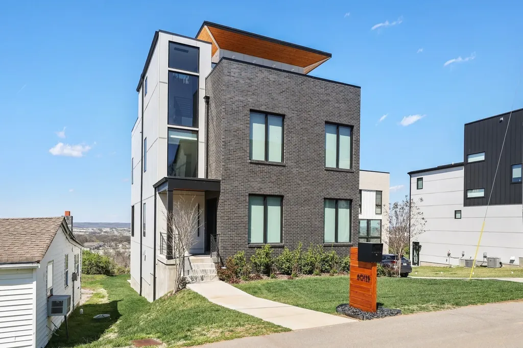 6012B Hill Circle Nashville TN 37209