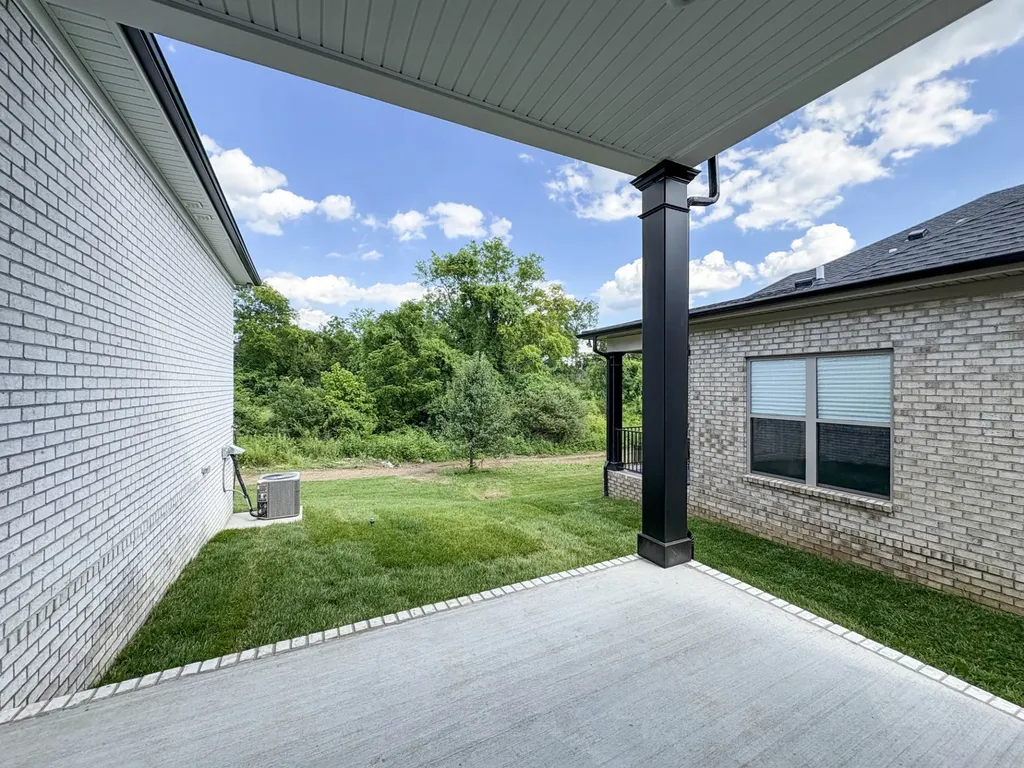 2015 Horseshoe Circle Gallatin TN 37066