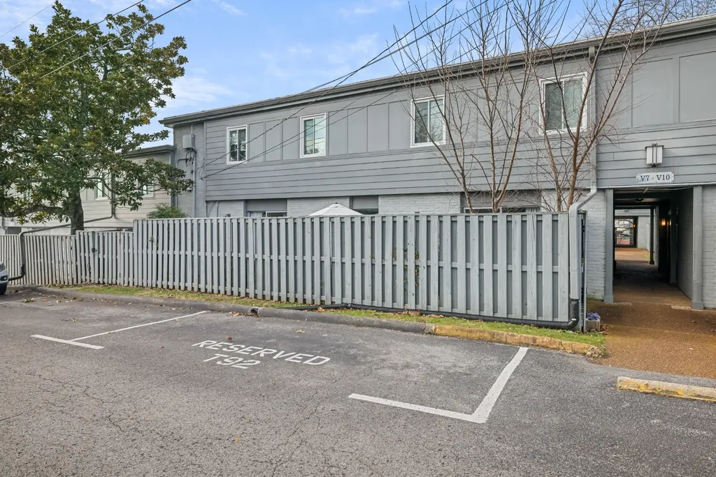 1900 Richard Jones Road Nashville TN 37215
