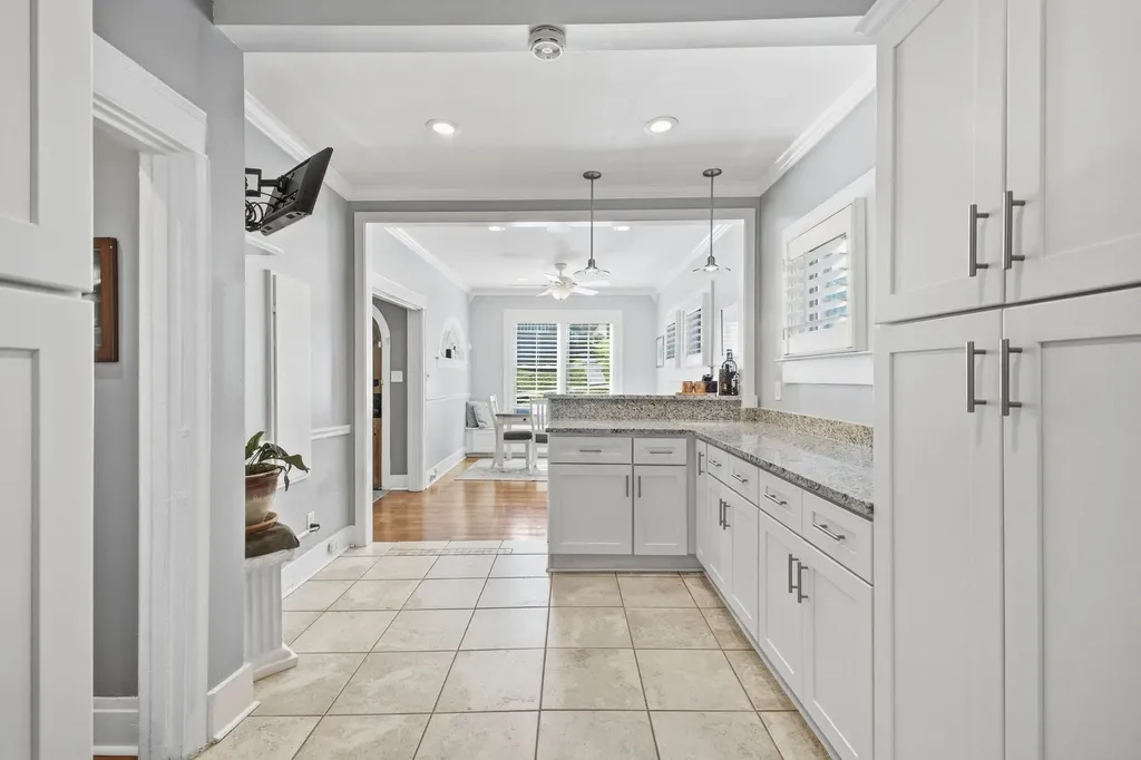 2112 Eastwood Avenue Nashville TN 37212