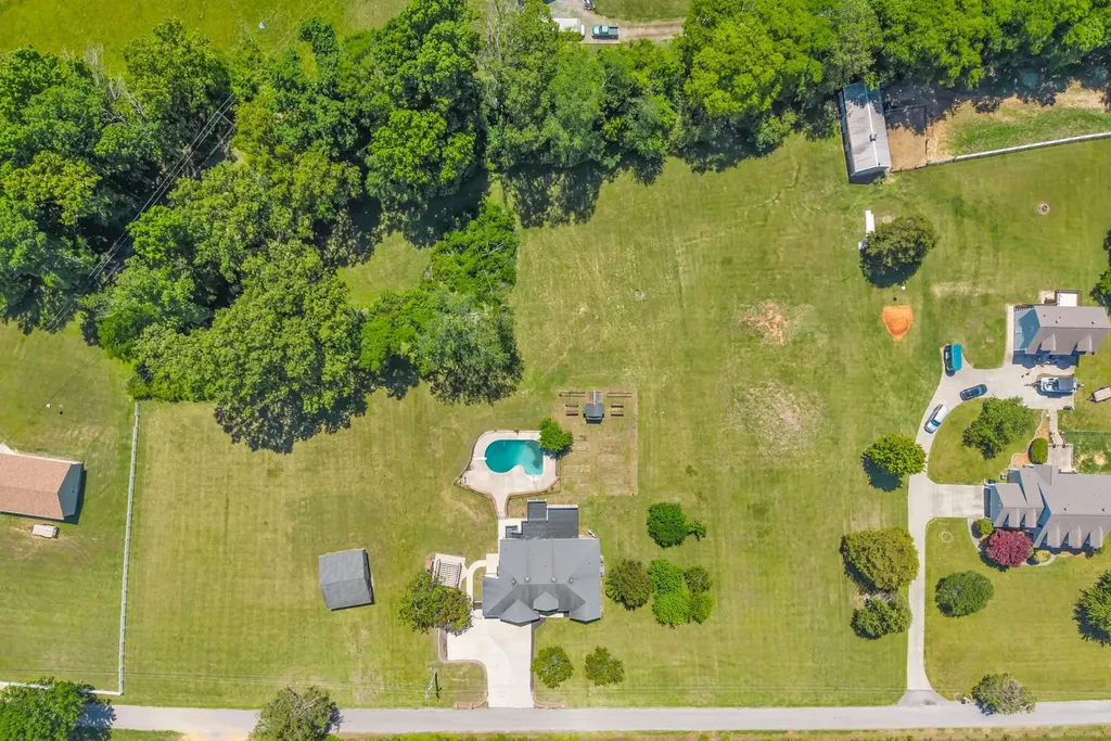 1365 Norman Lane Clarksville TN 37040