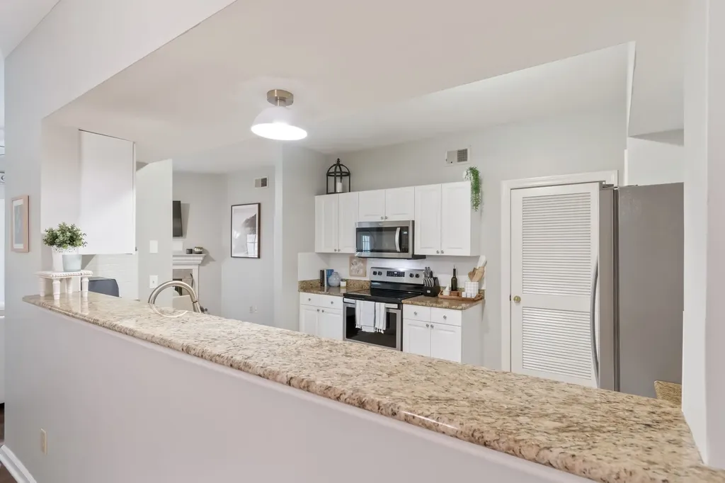 6820 Highway 70, S Nashville TN 37221