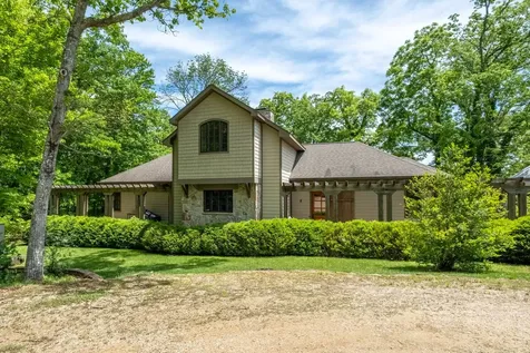 167 Pollywood Lane Sewanee TN 37375