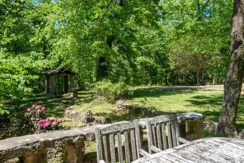 167 Pollywood Lane Sewanee TN 37375