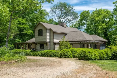 167 Pollywood Lane Sewanee TN 37375