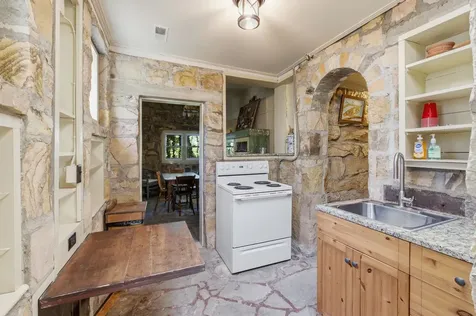 167 Pollywood Lane Sewanee TN 37375