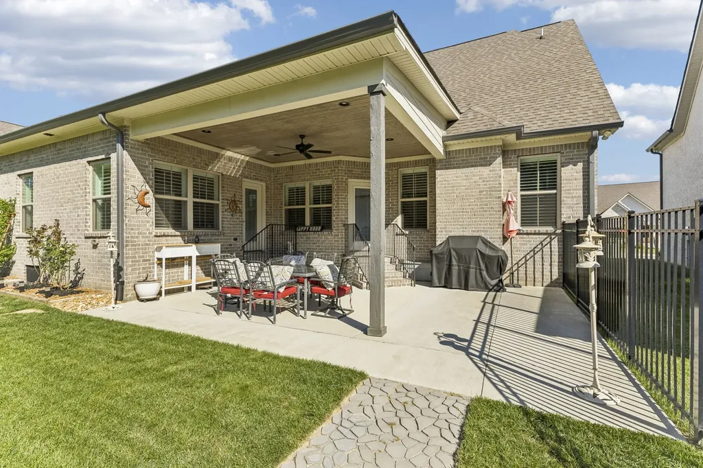 1019 Gadwall Lane Spring Hill TN 37174