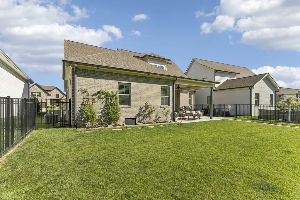 1019 Gadwall Lane Spring Hill TN 37174
