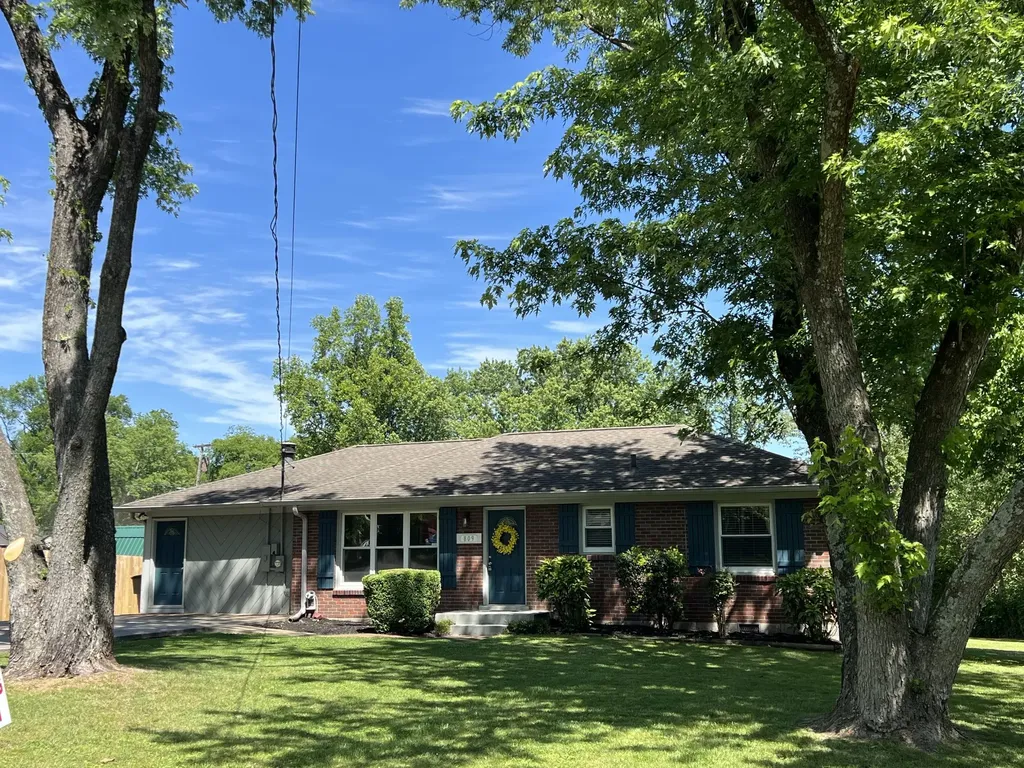 809 Colfax Dr, SE Nashville TN 37214