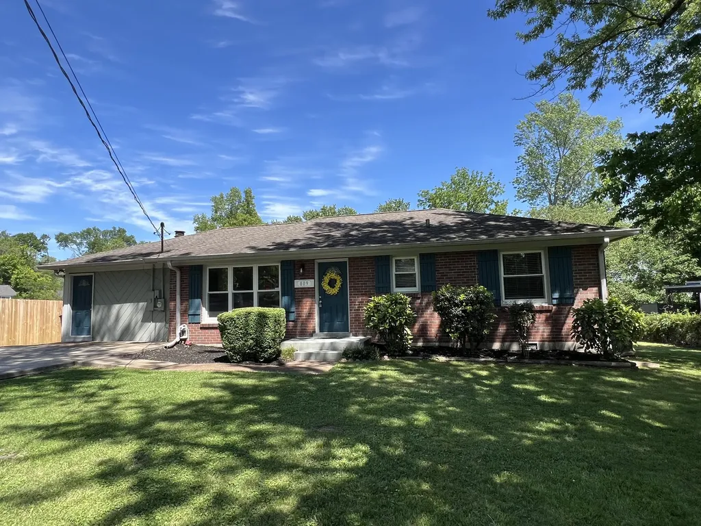 809 Colfax Dr, SE Nashville TN 37214