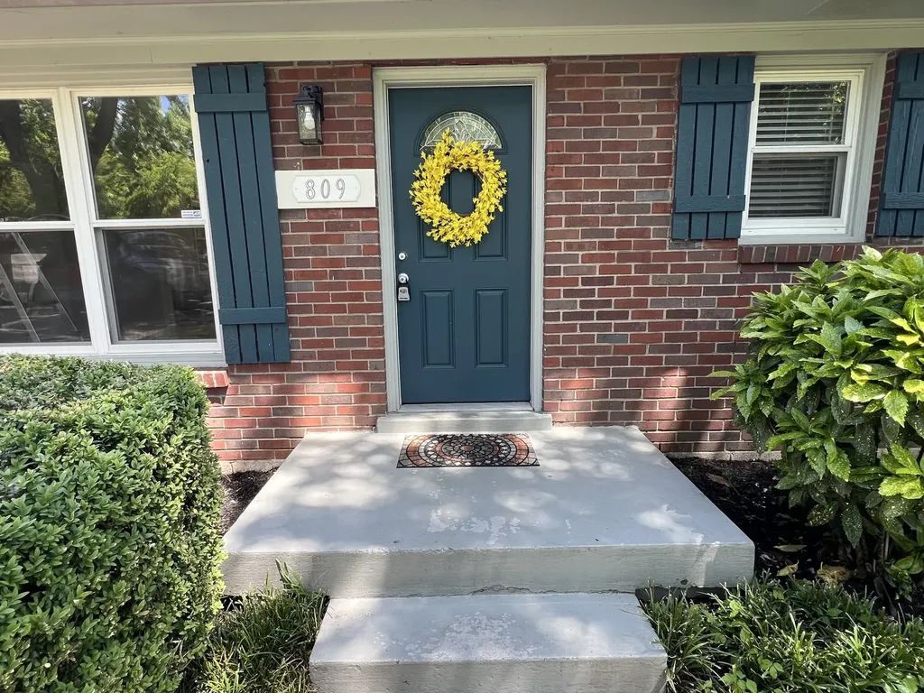 809 Colfax Dr, SE Nashville TN 37214