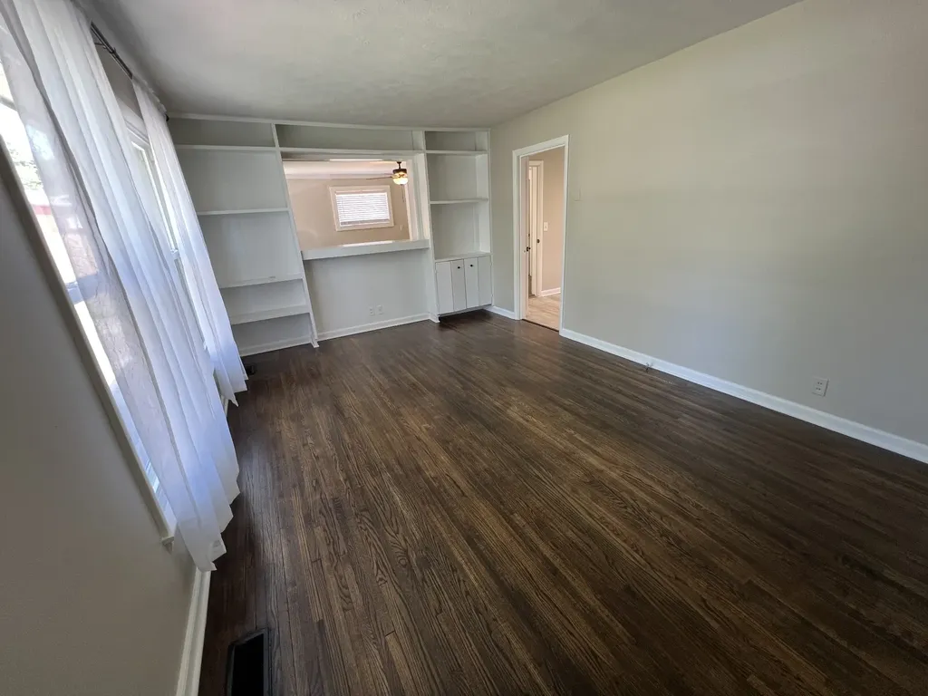 809 Colfax Dr, SE Nashville TN 37214
