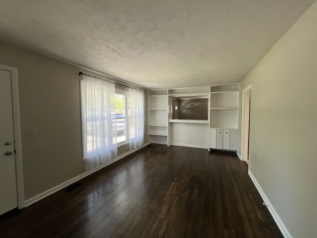 809 Colfax Dr, SE Nashville TN 37214