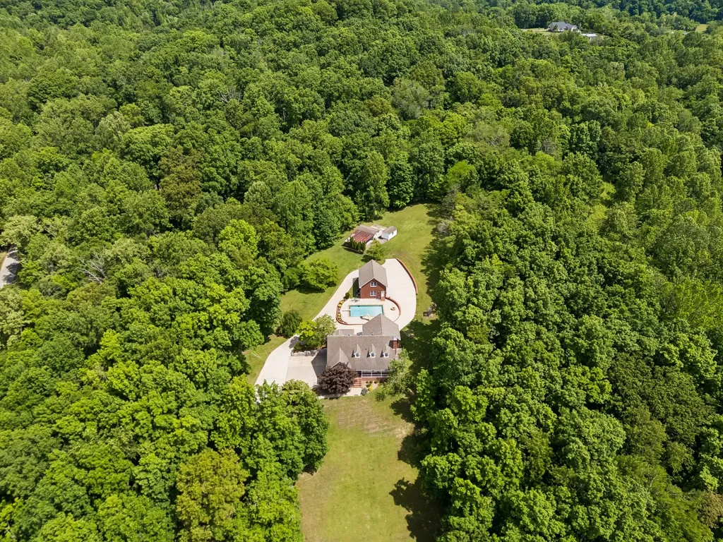 1229 Hogans Branch Road Hendersonville TN 37075
