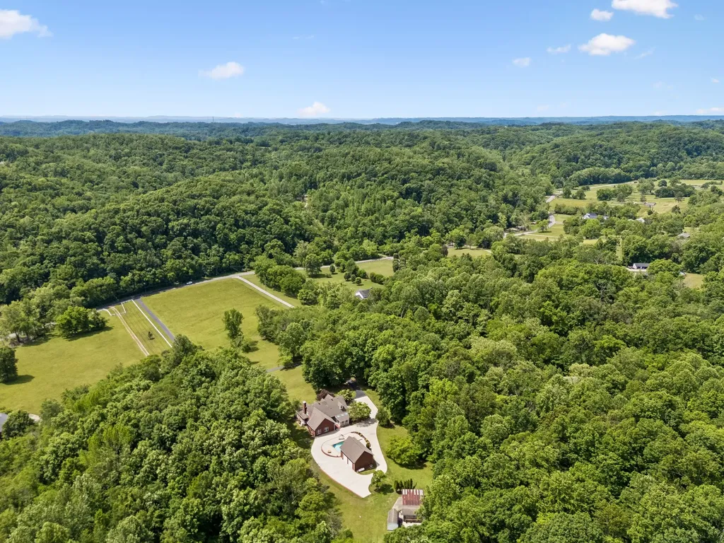 1229 Hogans Branch Road Hendersonville TN 37075
