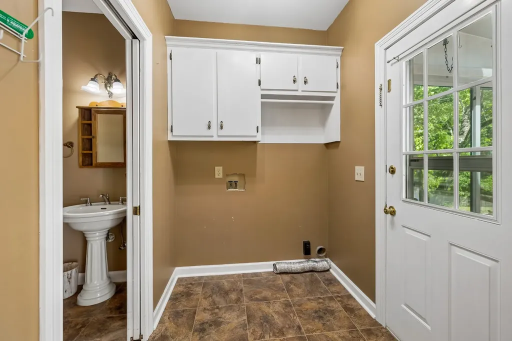 1229 Hogans Branch Road Hendersonville TN 37075