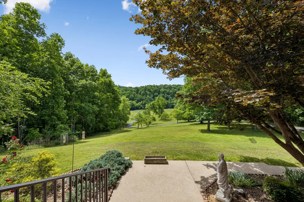 1229 Hogans Branch Road Hendersonville TN 37075