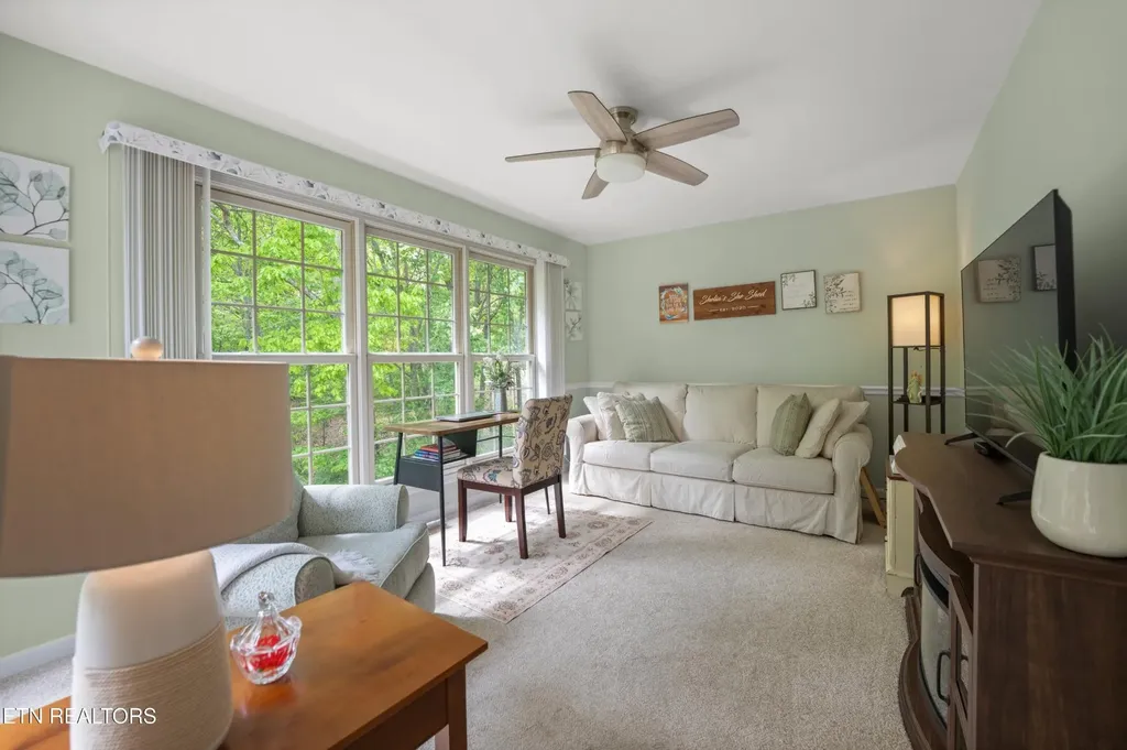 12 Dewsbury Terrace Crossville TN 38558