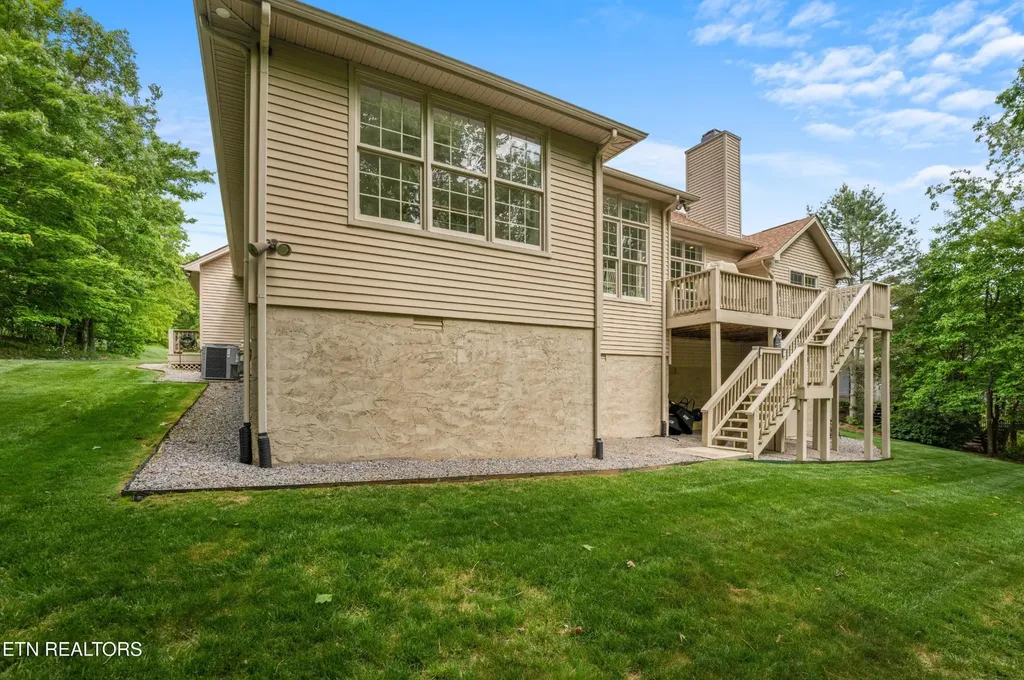 12 Dewsbury Terrace Crossville TN 38558