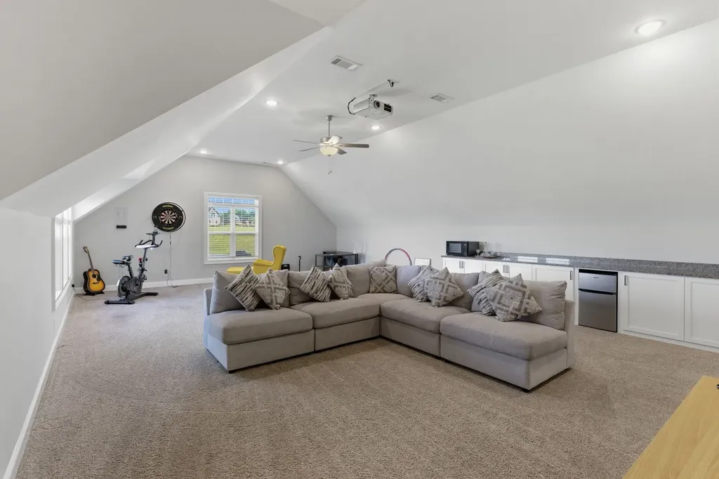 1802 Belclare Circle Lebanon TN 37087