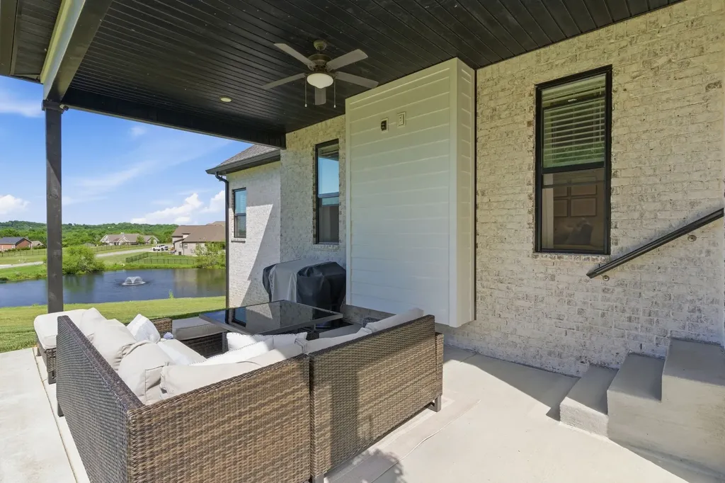 1802 Belclare Circle Lebanon TN 37087