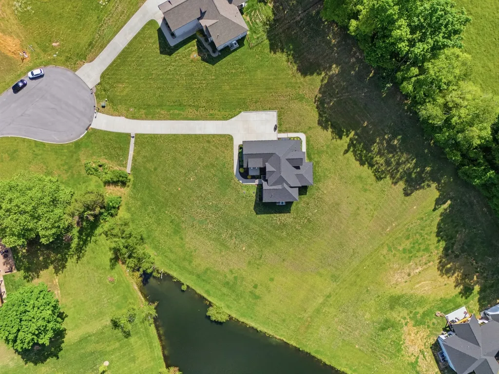 1802 Belclare Circle Lebanon TN 37087