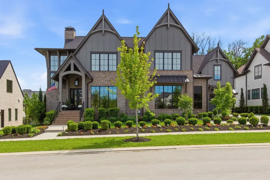 8064 Heirloom Boulevard College Grove TN 37046