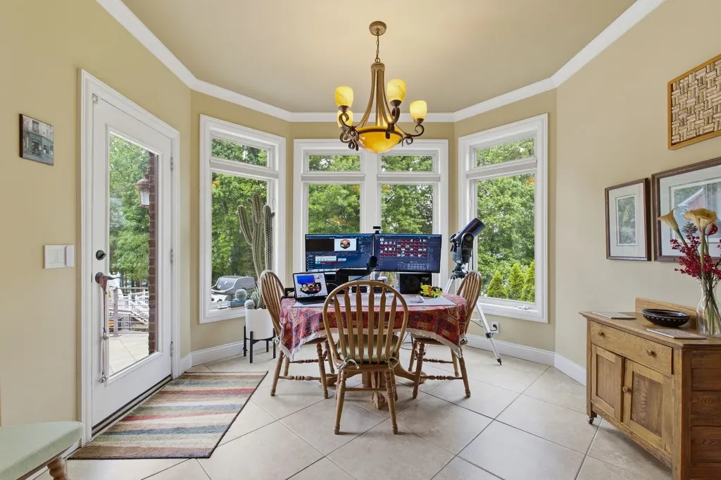 100 Lakecrest Circle Hendersonville TN 37075