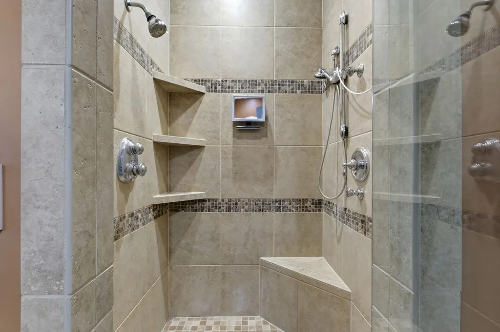 100 Lakecrest Circle Hendersonville TN 37075