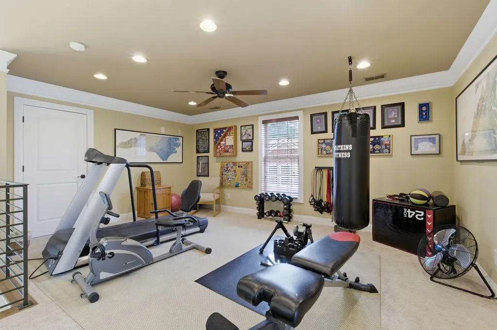 100 Lakecrest Circle Hendersonville TN 37075