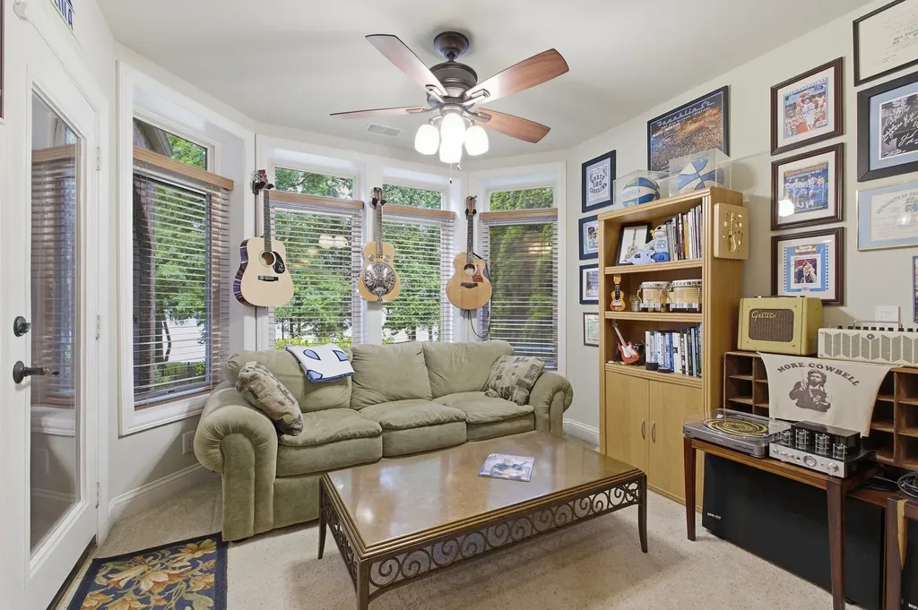 100 Lakecrest Circle Hendersonville TN 37075