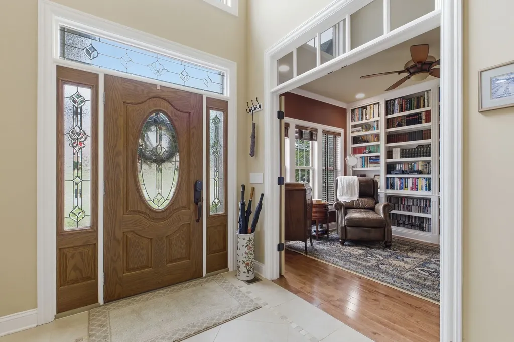 100 Lakecrest Circle Hendersonville TN 37075