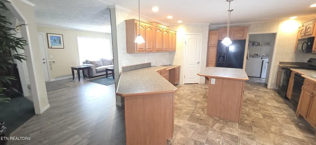 236 Loggers Lane Clinton TN 37716