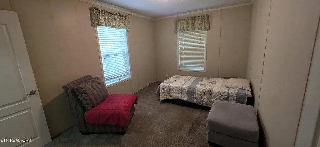 236 Loggers Lane Clinton TN 37716