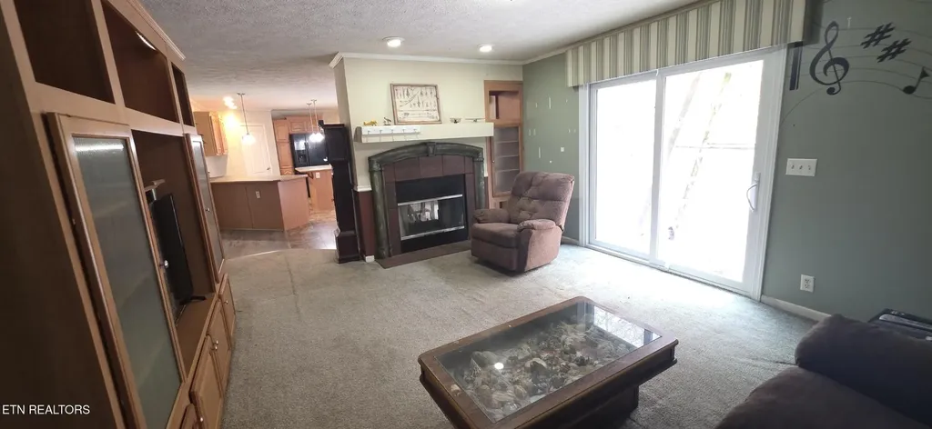 236 Loggers Lane Clinton TN 37716