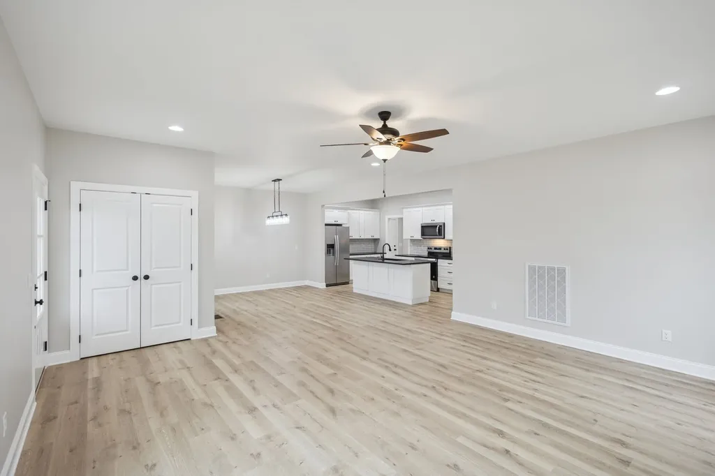 158 Lisa Drive Gordonsville TN 38563