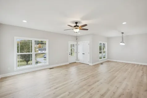 158 Lisa Drive Gordonsville TN 38563
