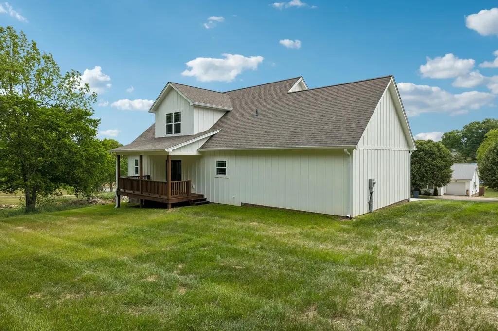 156 Lisa Drive Gordonsville TN 38563