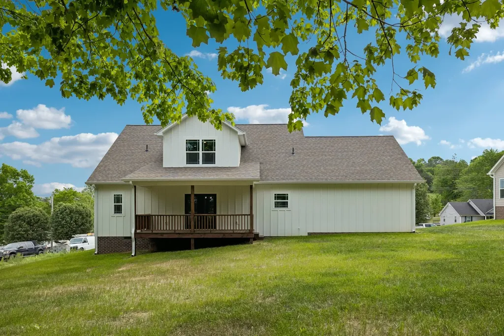 156 Lisa Drive Gordonsville TN 38563