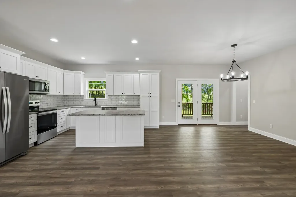 156 Lisa Drive Gordonsville TN 38563