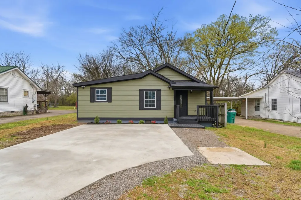 214 W Adams Avenue Lebanon TN 37087