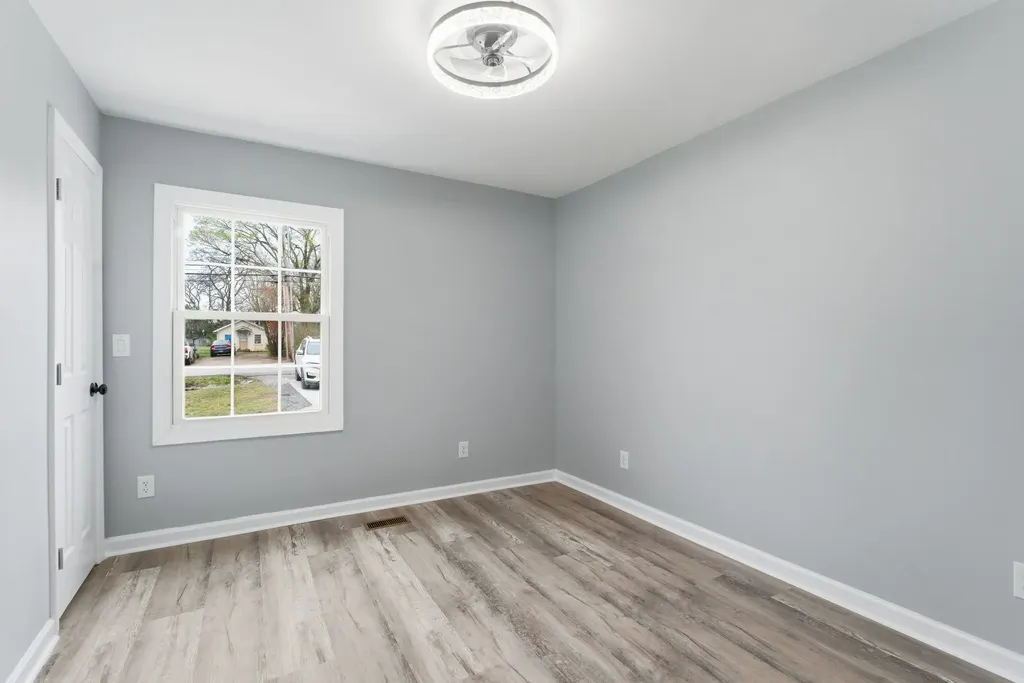 214 W Adams Avenue Lebanon TN 37087