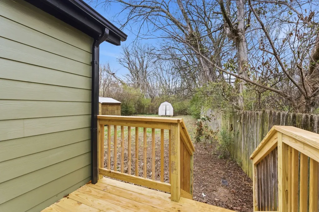 214 W Adams Avenue Lebanon TN 37087