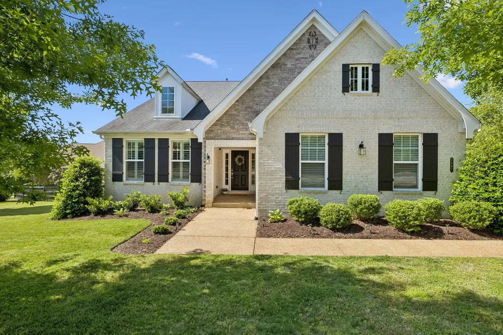 7107 Triple Crown Lane Fairview TN 37062