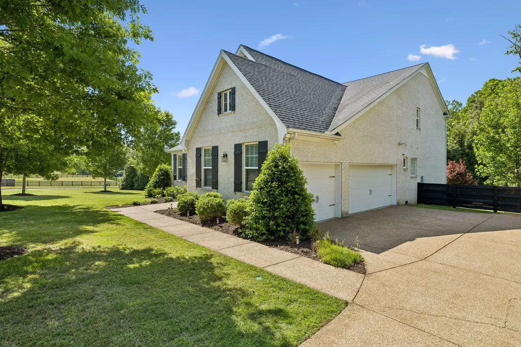 7107 Triple Crown Lane Fairview TN 37062