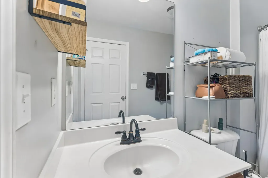 7277 Charlotte Pike Nashville TN 37209